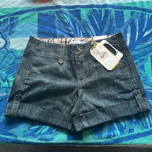 One 5 one Authenticic Denim Petite shorts size 8